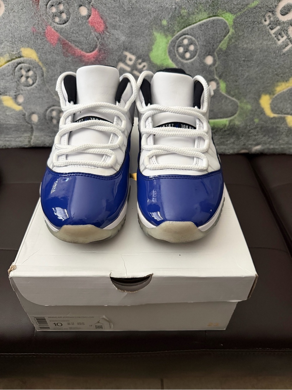 Jordan Kids White and Royal Blue Low-Top Sneakers